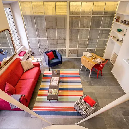 Aweshome - Colosseo Red Design *