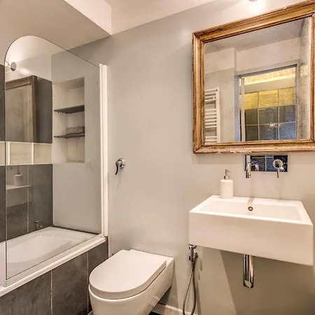 Aweshome - Colosseo Red Design Apartment *